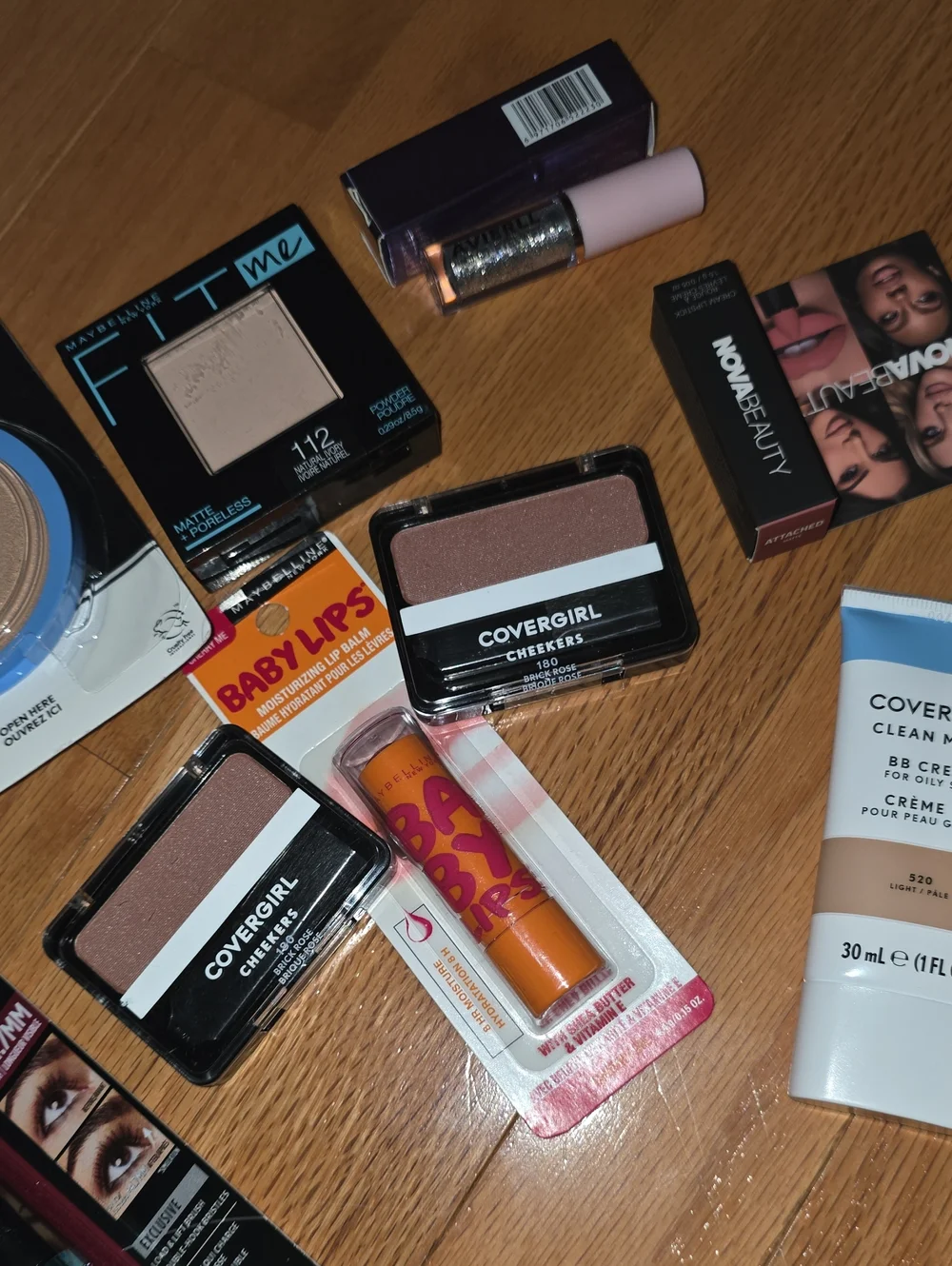 L'Oreal Paris Telesopic Lift Mascara and Makeup Set with Neutral Nude Tones